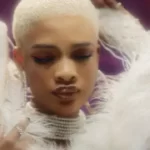Idahams – Bad Girl Ft. Ajebo Hustlers (Video)