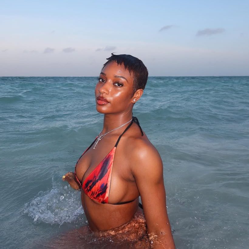 Ayra Starr – Hot Body