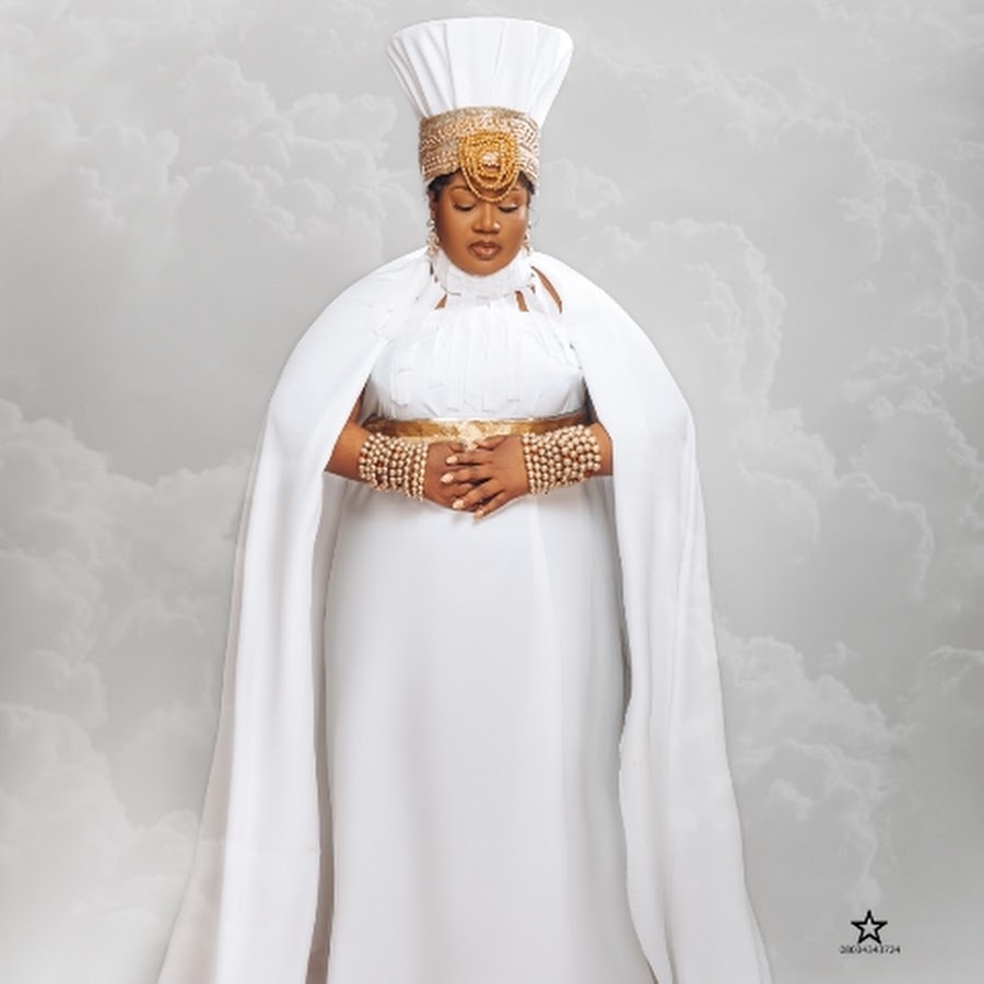 Amb. Sis. Chinyere Udoma - I Am That I Am