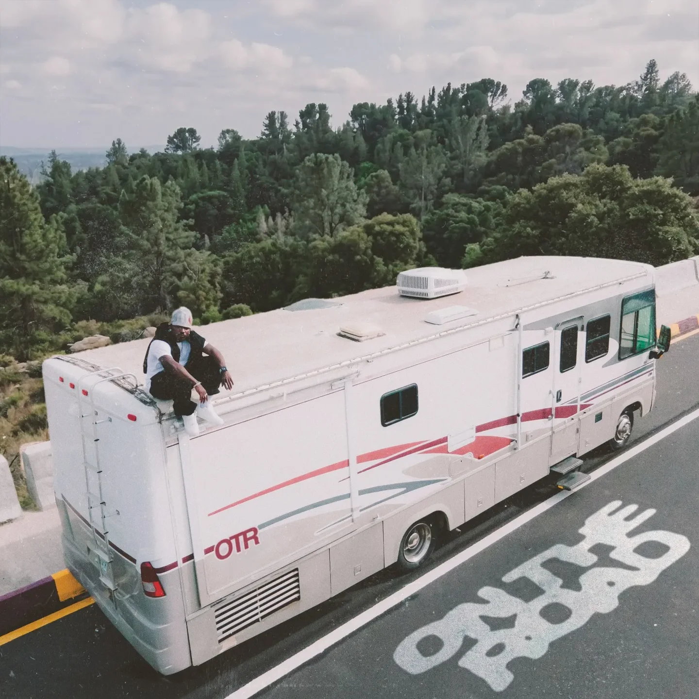 Llona - On The Road (EP) Album